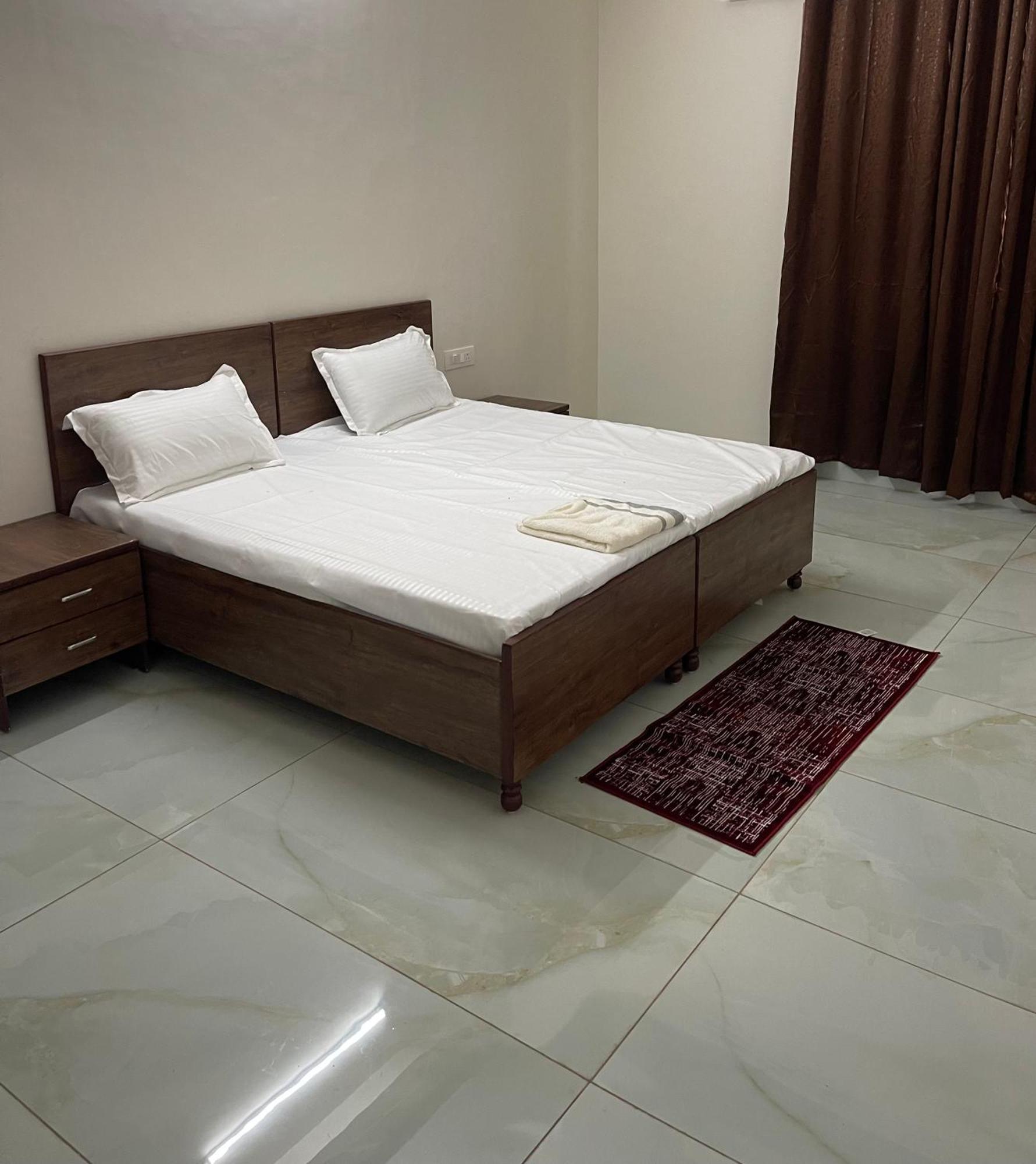 Shrinath Residency Ξενοδοχείο Greater Noida Εξωτερικό φωτογραφία
